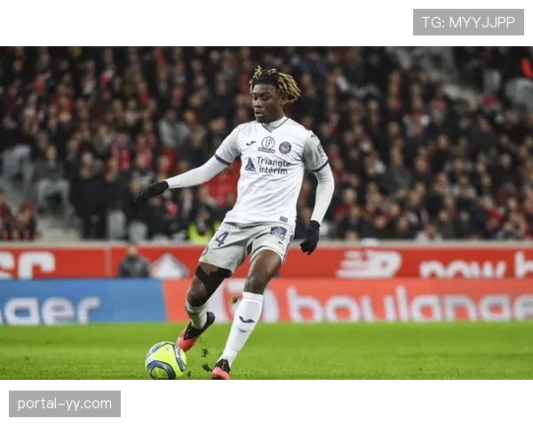 特写：门兴中场科内单场完成7次成功拦截，破坏对手多次威胁进攻