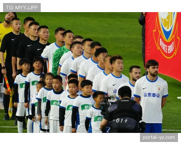 半场数据:山东泰山控球率仅42%,但反击中射正次数3倍于对手 半场数据:山东泰山控球率仅42%,但反击中射正次数3倍于对手