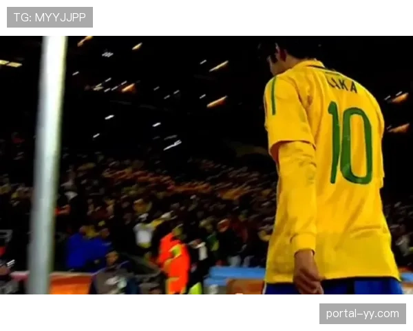 伤停补时阶段，达姆施塔特后卫两黄变一红被罚下场